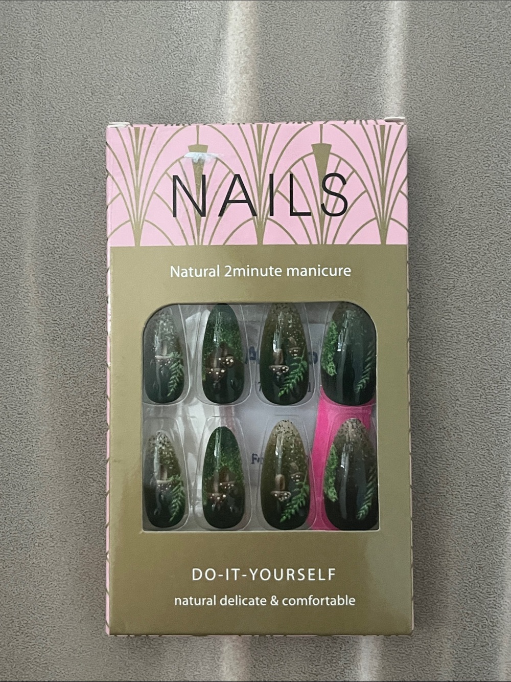 Natural 2-Minute Dark Green Press-On Nails forest mushrooms ferns